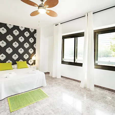 Gran Via Guesthouse Gasthuis *